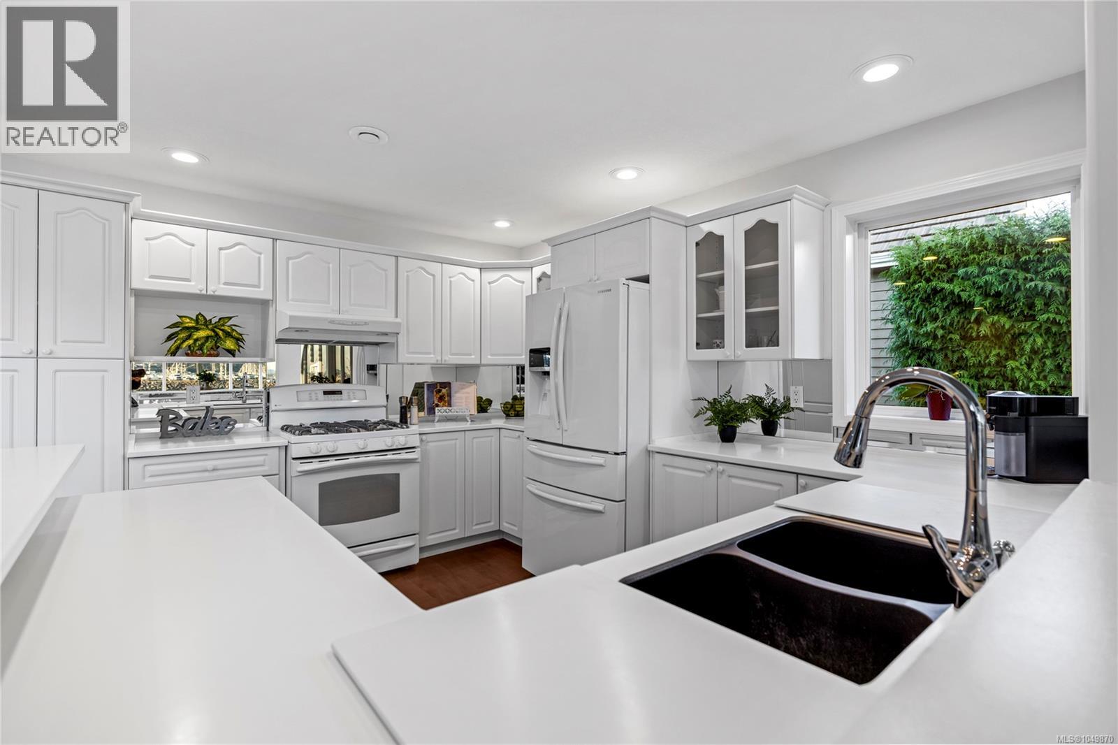 1777 Admiral Tryon Blvd, Parksville - Image 1
