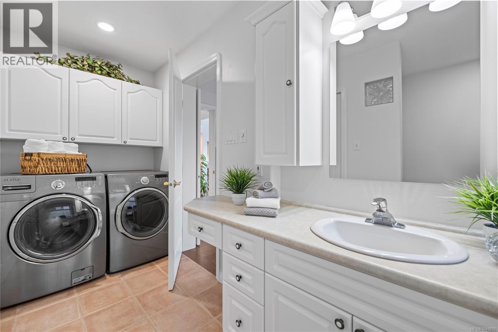 1777 Admiral Tryon Blvd, Parksville - Image 1