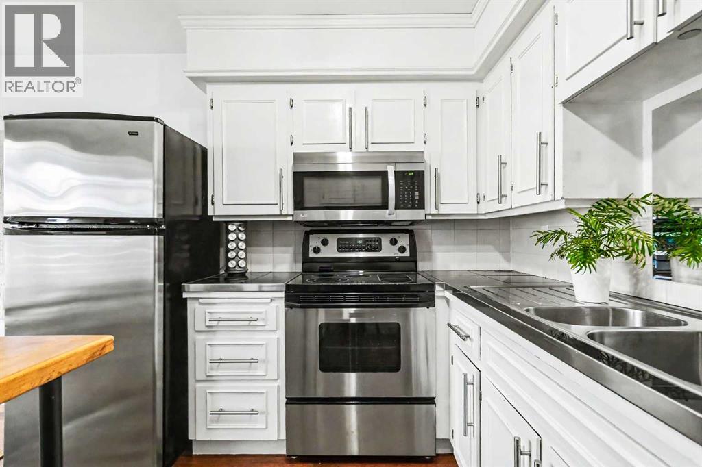 2206 29 Avenue SW photo 7