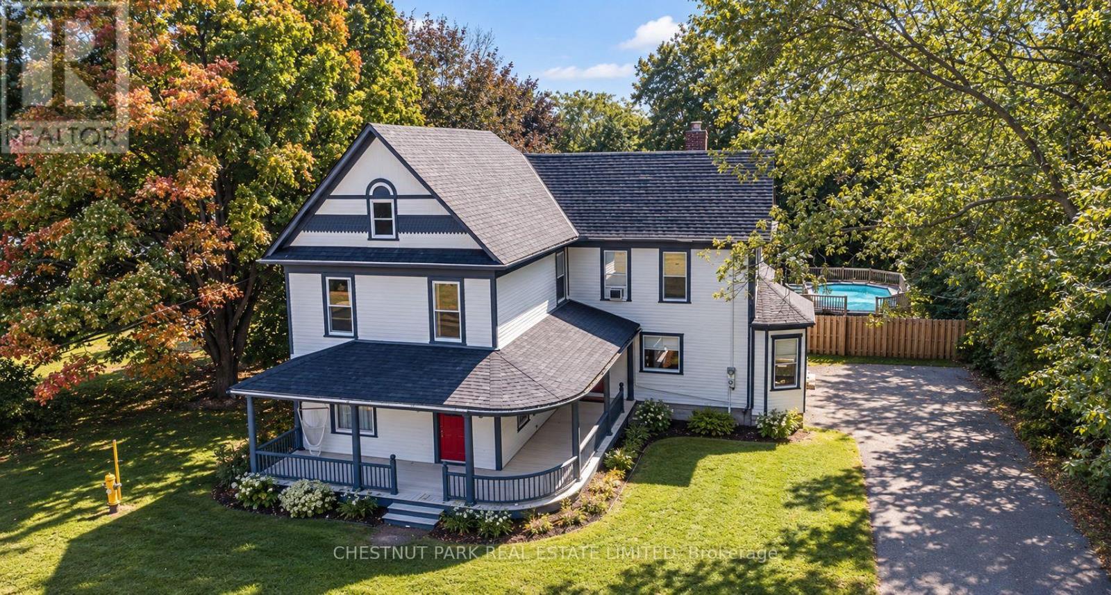 13435 Loyalist Parkway, Prince Edward County, ON photo 1