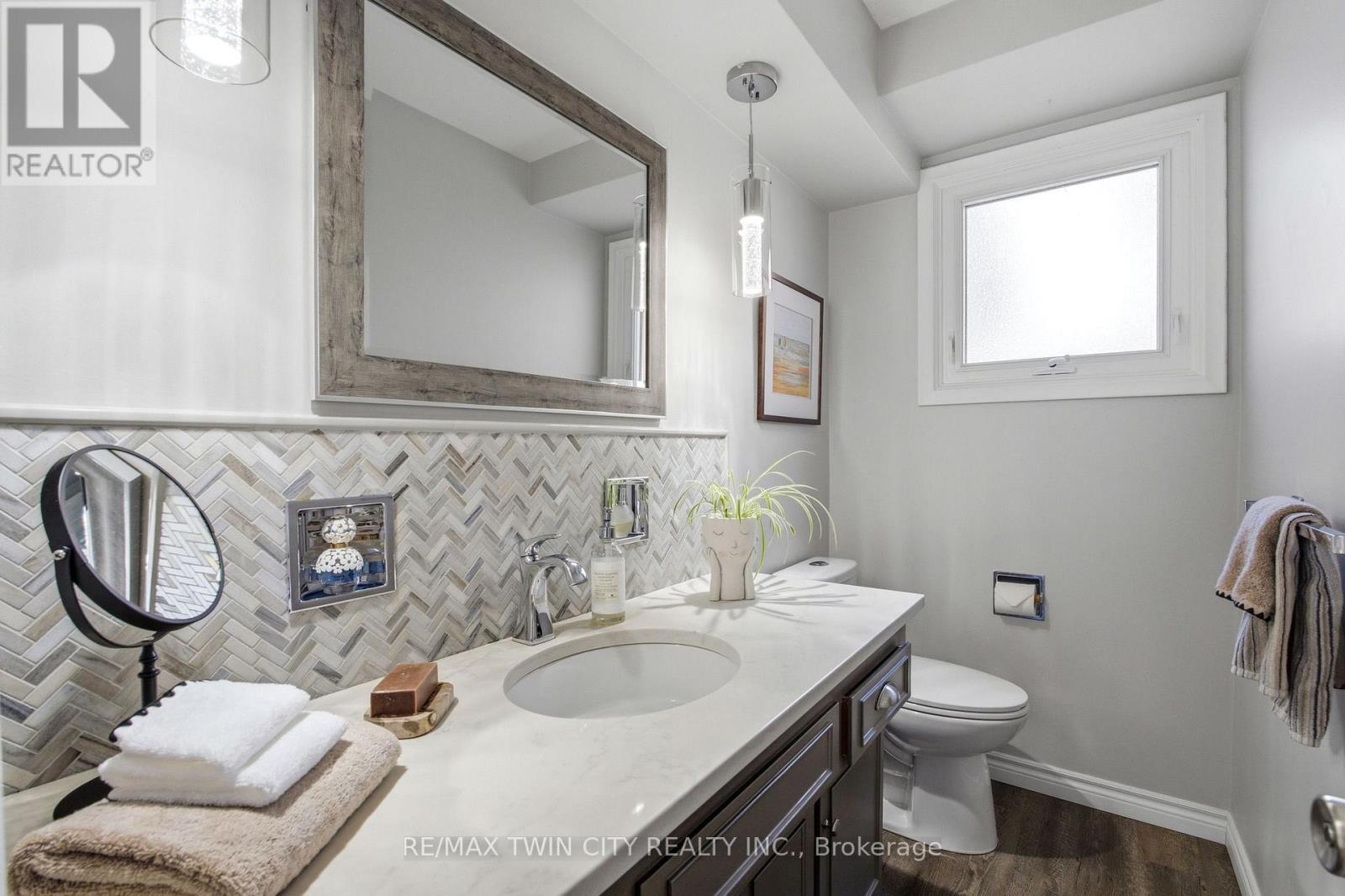 47 Eastwood Drive, Kitchener, ON photo 16