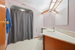 1070 Frank Street, East Selkirk, MB R0E0M0 Photo 22