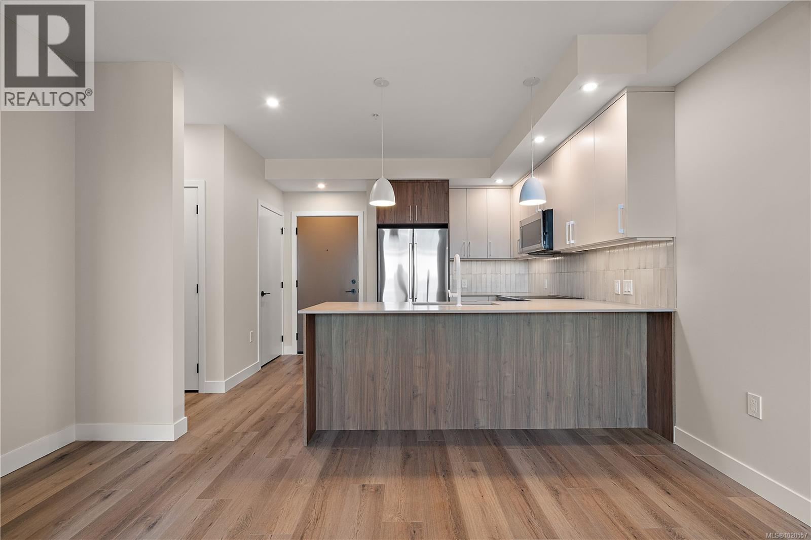 503 2881 Leigh Rd, Langford - Image 1