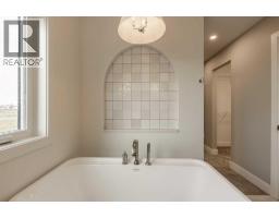 382 Canyon Meadows Road W, Lethbridge, AB T1K8E7 Photo 18