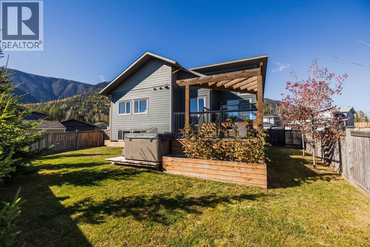 1308 Cherrywood Boulevard, Sparwood - Image 1