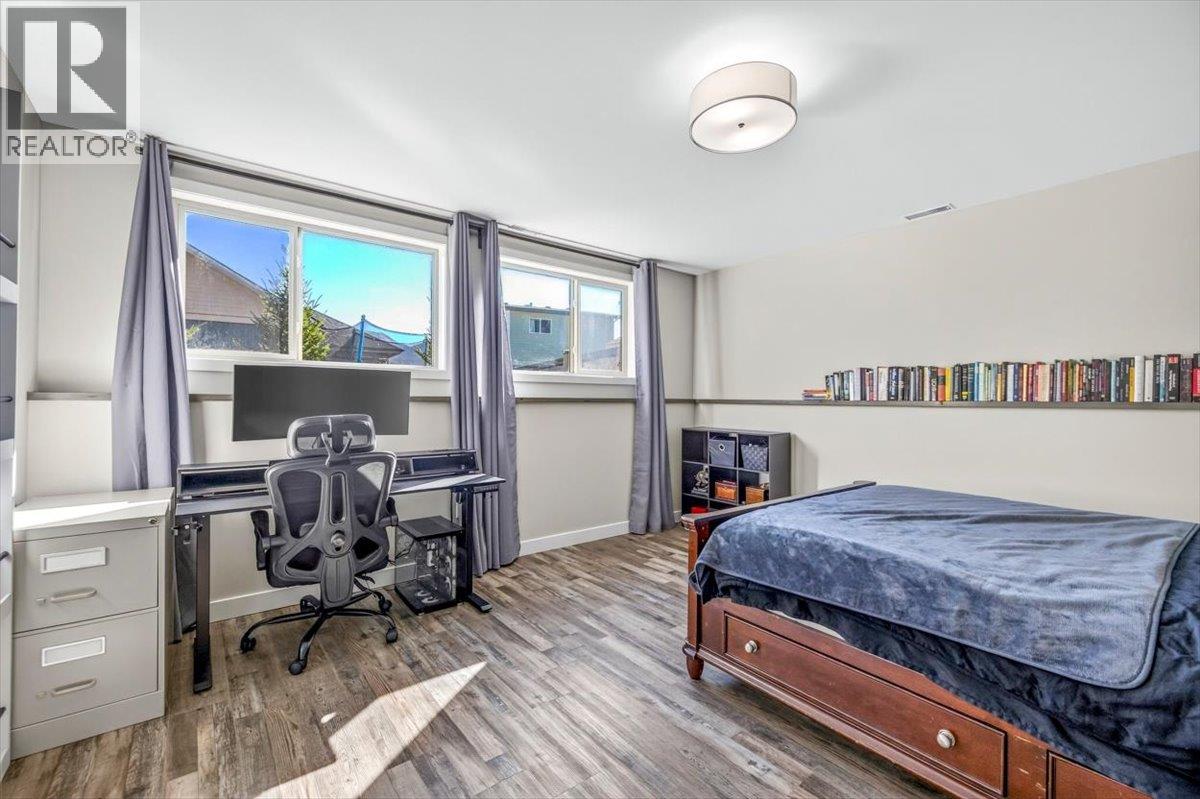 1308 Cherrywood Boulevard, Sparwood - Image 1