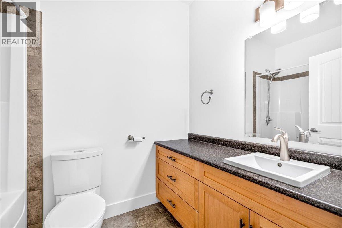 1308 Cherrywood Boulevard, Sparwood - Image 1