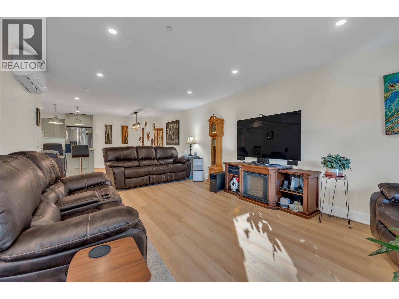 217 Elm Avenue Unit# 102, Penticton - Image 1