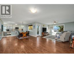 Living room - 7364 L & A Road, Vernon, BC V1B3S6 Photo 15