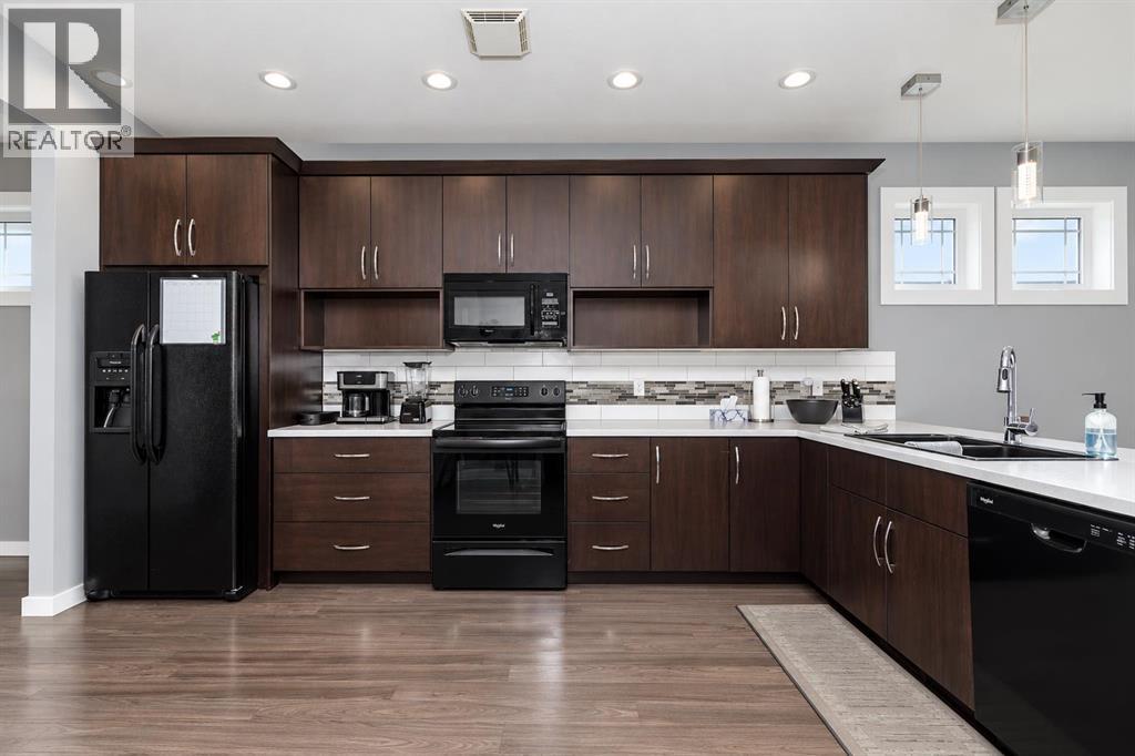 Listing photo – 518 Oak Street S, Springbrook