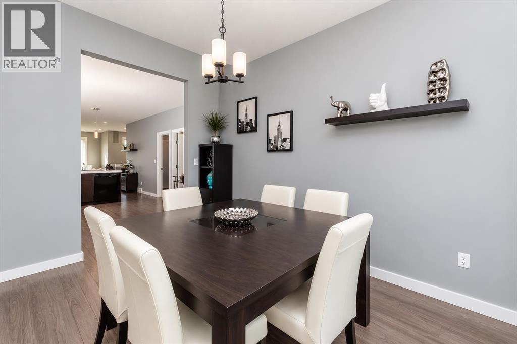 Listing photo – 518 Oak Street S, Springbrook