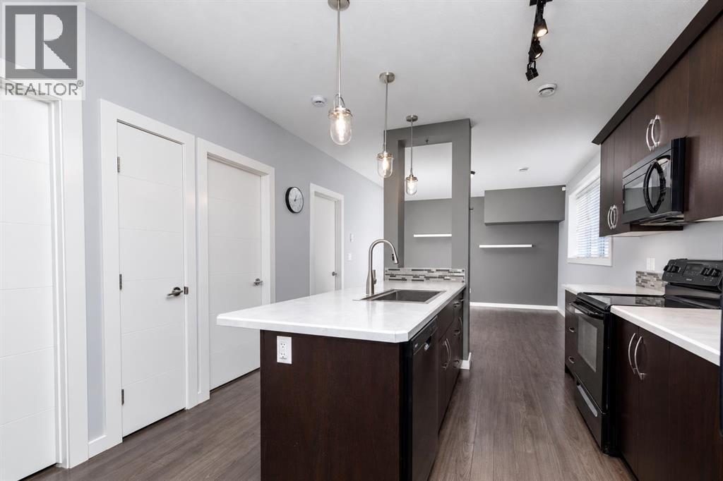 Listing photo – 518 Oak Street S, Springbrook
