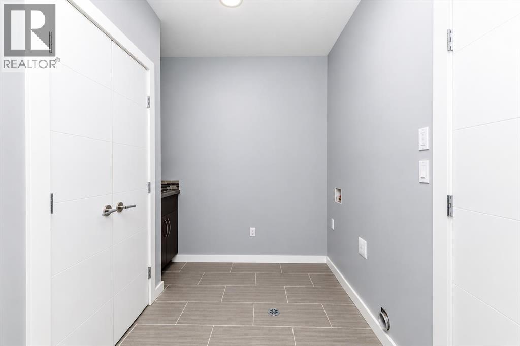 Listing photo – 518 Oak Street S, Springbrook