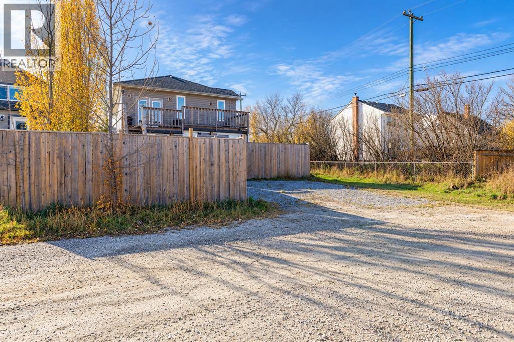 Listing photo – 518 Oak Street S, Springbrook