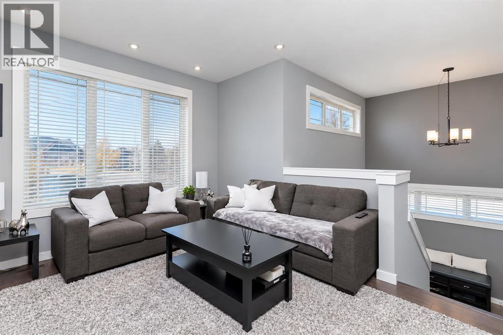 Listing photo – 518 Oak Street S, Springbrook