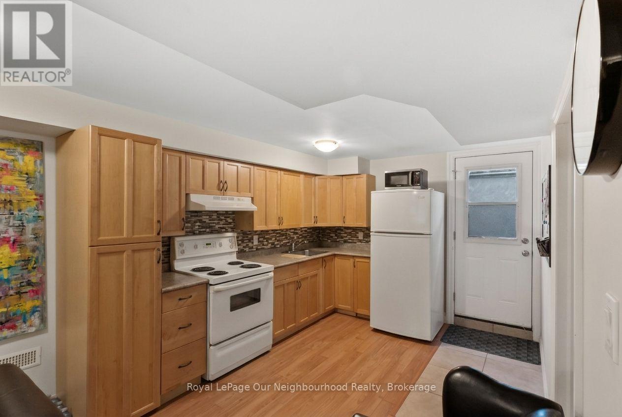 16 Bettina Place, Whitby, ON photo 35