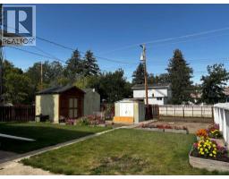5pc Bathroom - 4923 52 Avenue, Taber, AB T1G1H6 Photo 6