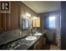 4923 52 Avenue, Taber, AB T1G1H6 Photo 30