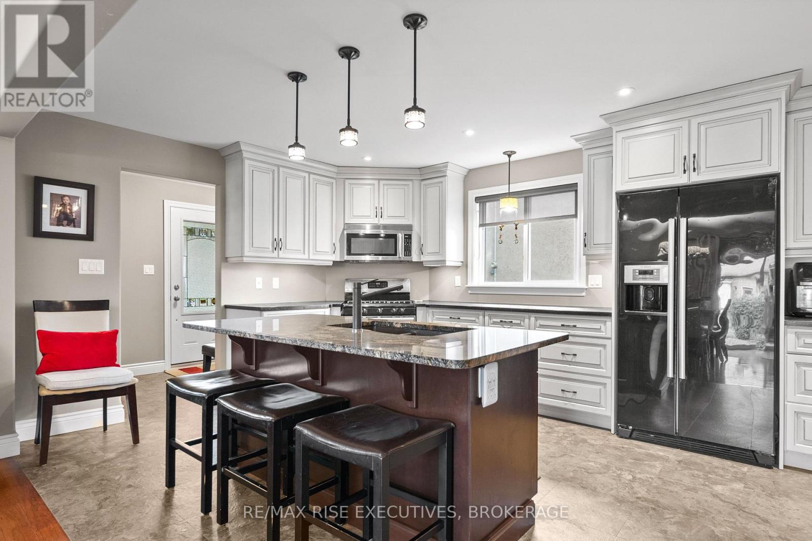 256 Palmer photo 5