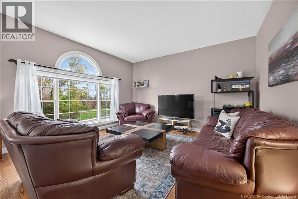 24 Hillside Lane photo 3