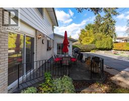 47 Eastwood Drive, Kitchener, ON N2A2A1 Photo 34