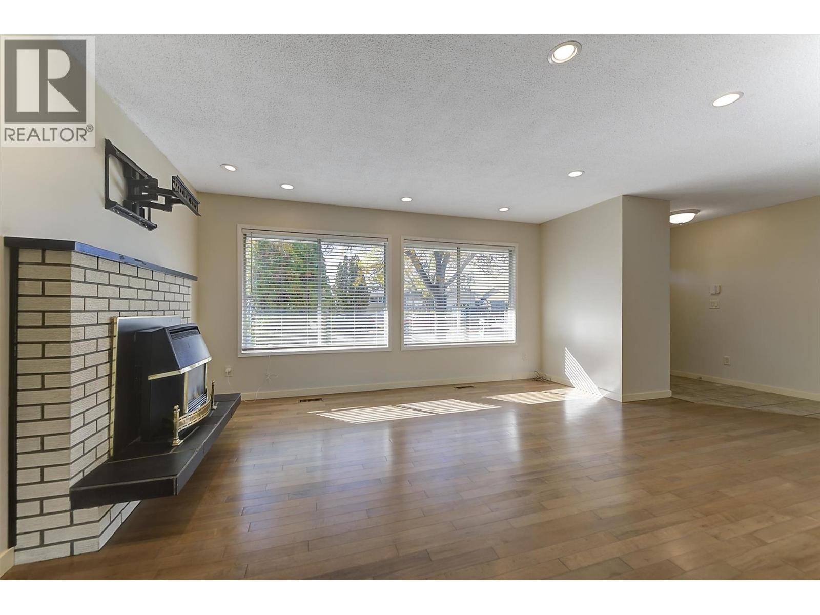 565 Dougall Road S, Kelowna - Image 1
