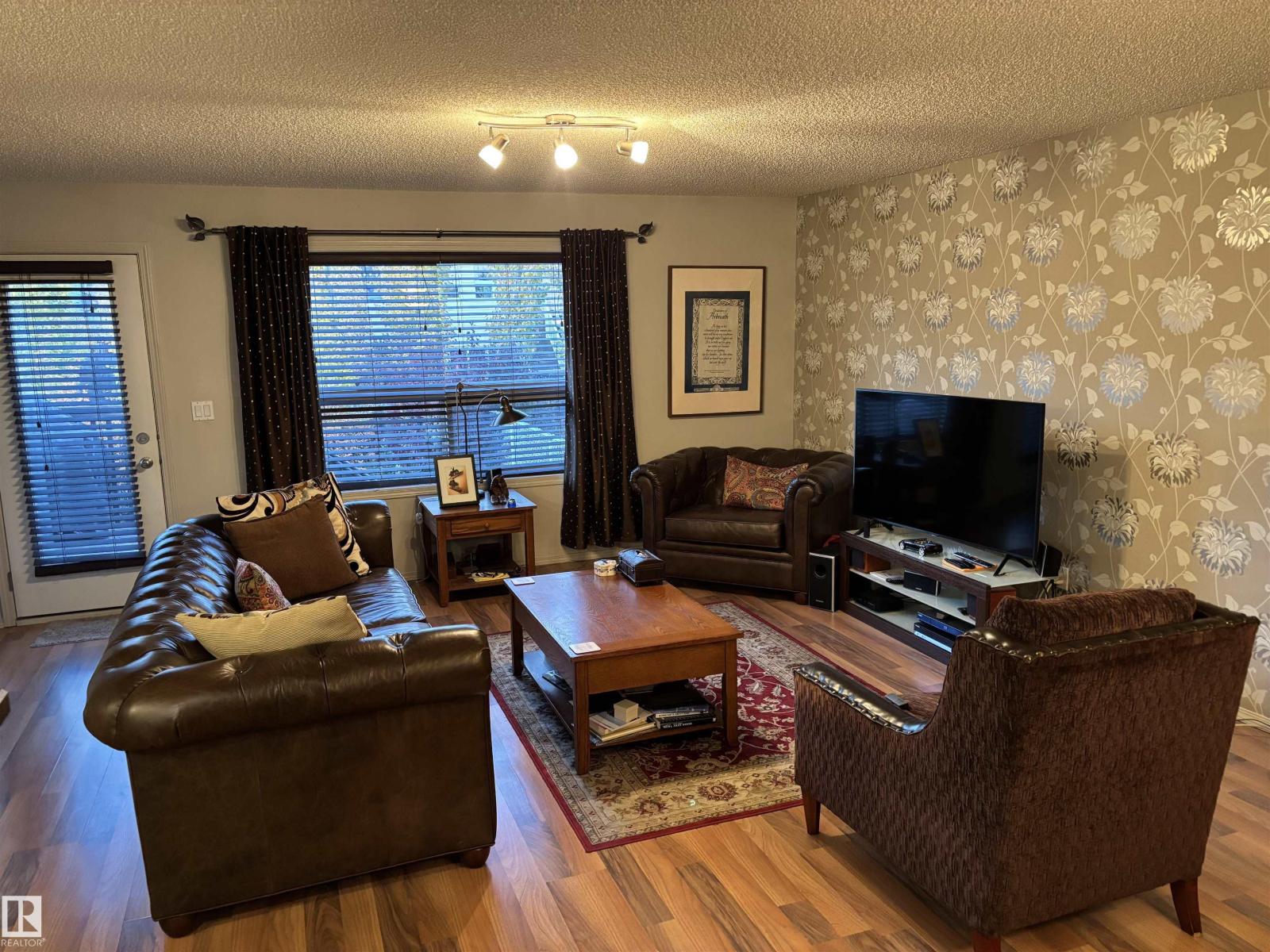 711 Kananaskis DR, Devon — photo 4