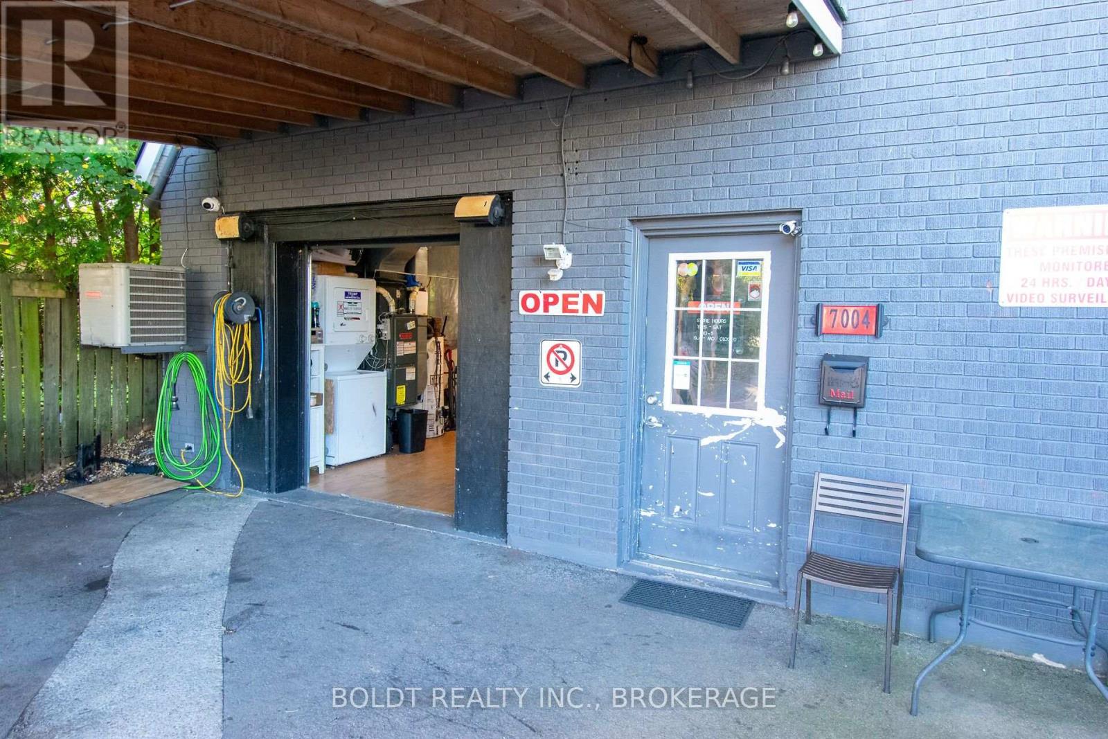 7004 Lundys photo 4