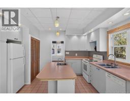 28 Dufferin Street, photo 11