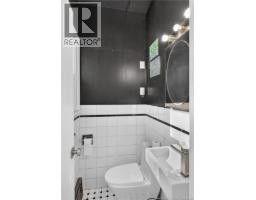 28 Dufferin Street, photo 14