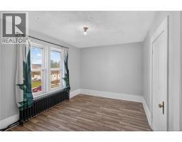 28 Dufferin Street, photo 18