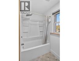 28 Dufferin Street, photo 23