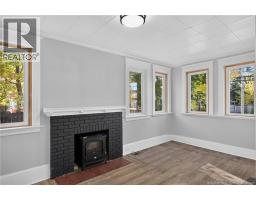28 Dufferin Street, photo 8