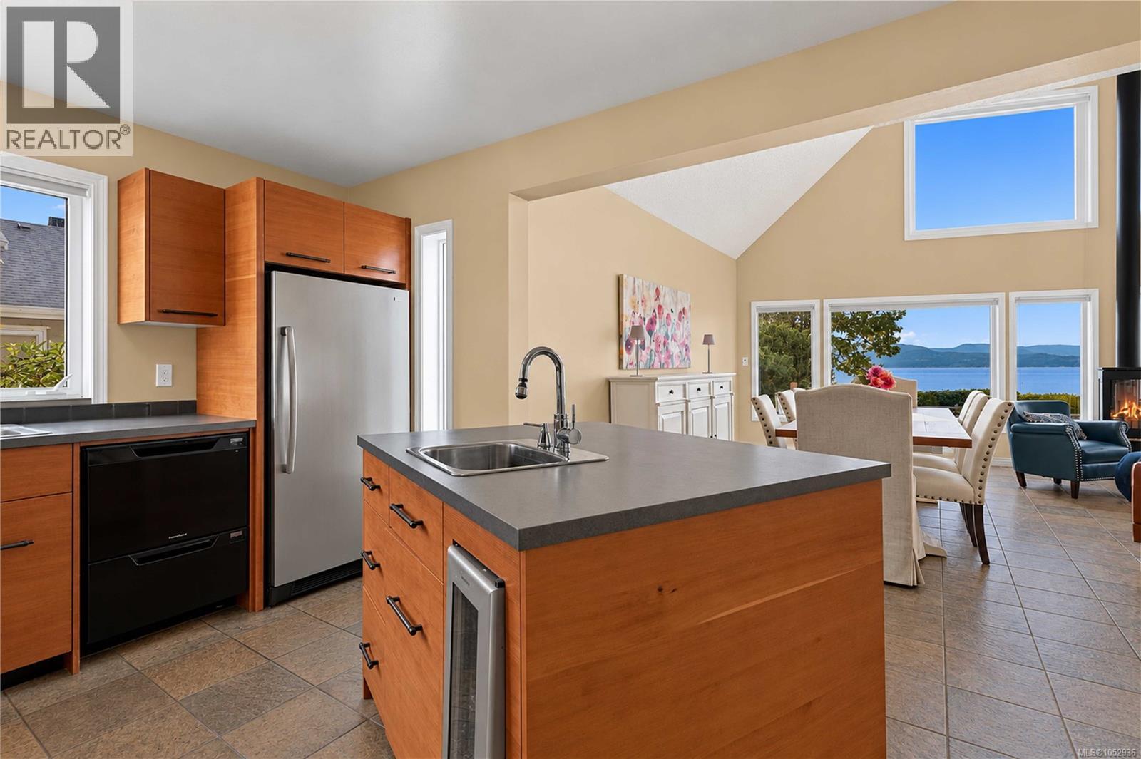 10189 West Saanich Road, North Saanich