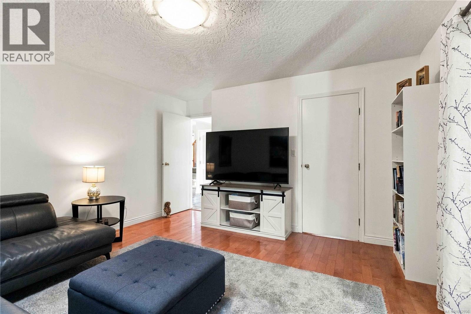  10189 West Saanich Road, North Saanich