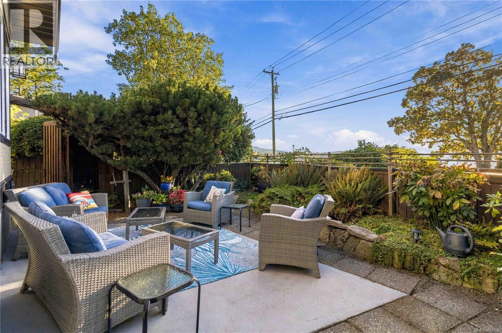  10189 West Saanich Road, North Saanich