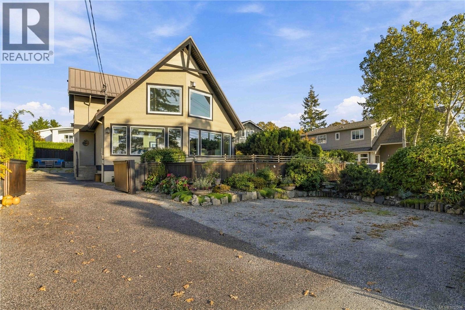  10189 West Saanich Road, North Saanich