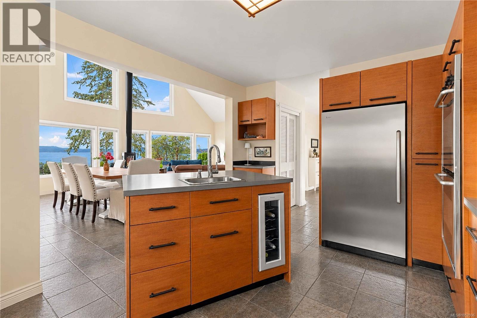 10189 West Saanich Road, North Saanich