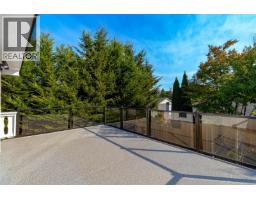 955 Doumac Ave, Saanich, BC V8Y1M5 Photo 47
