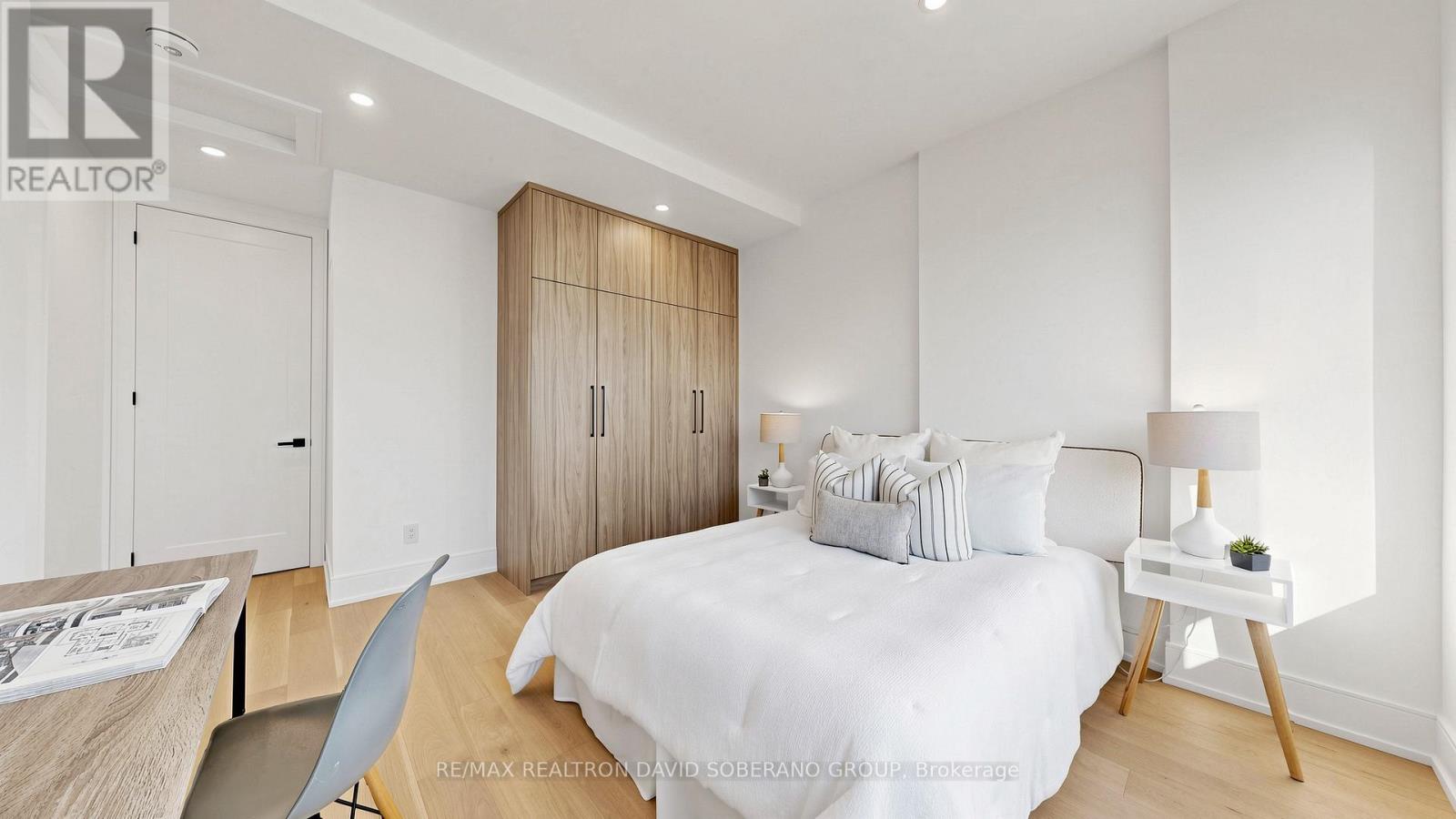 22 Verwood Avenue, Toronto, ON photo 36