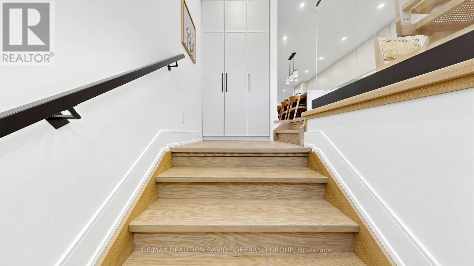 22 Verwood Avenue, Toronto, ON photo 4