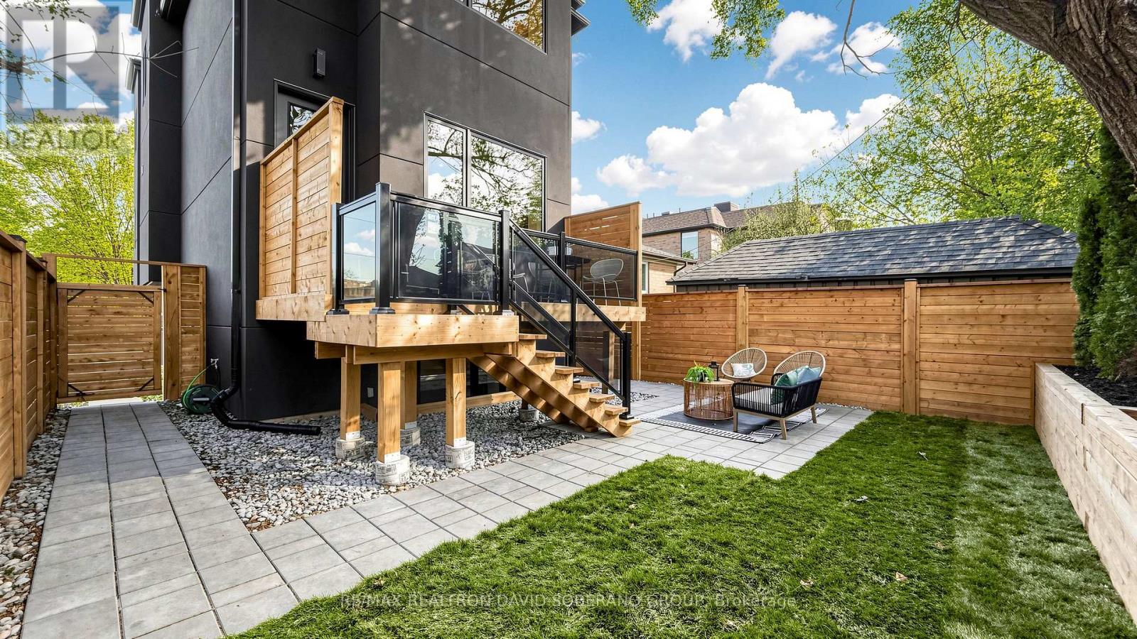 22 Verwood Avenue, Toronto, ON photo 48