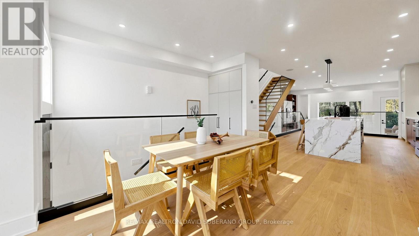 22 Verwood Avenue, Toronto, ON photo 8