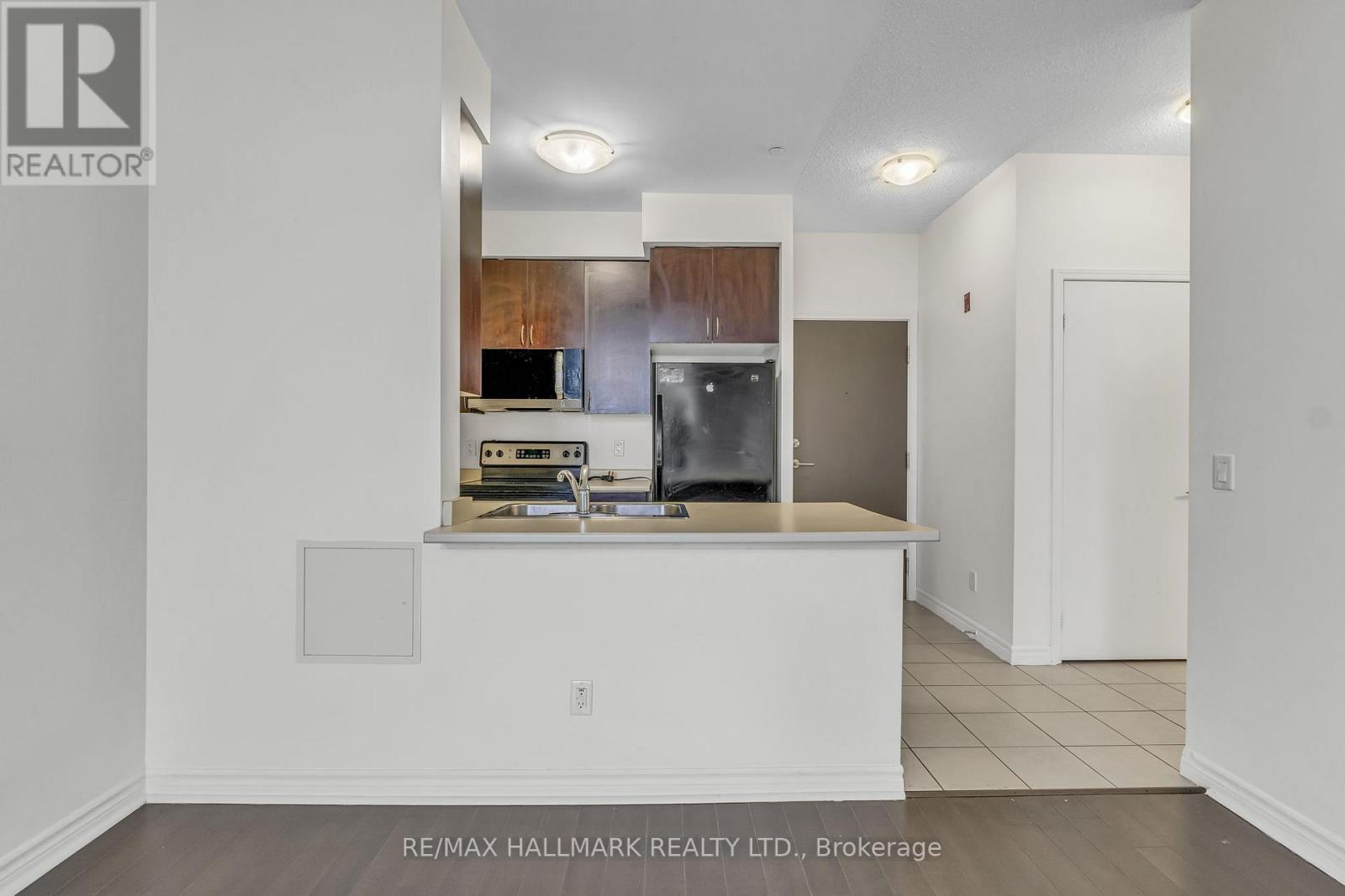 907 - 35 SARANAC BOULEVARD, Toronto (Englemount-Lawrence) — photo 6