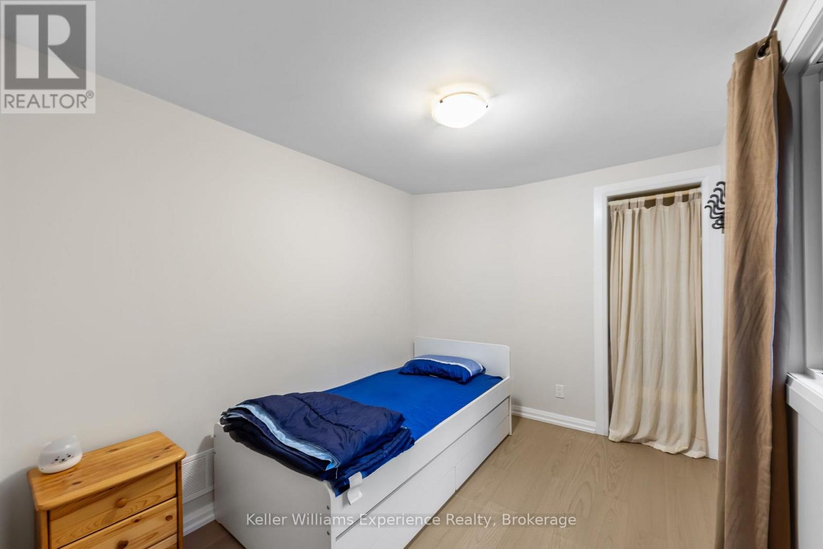 21 Lakeview Crescent, Tiny photo 23