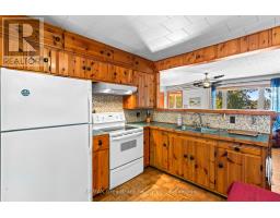 Primary Bedroom - 948 Dorcas Bay Road, Northern Bruce Peninsula, ON N0H2R0 Photo 10