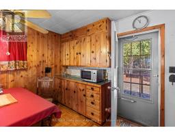 Bedroom 2 - 948 Dorcas Bay Road, Northern Bruce Peninsula, ON N0H2R0 Photo 8