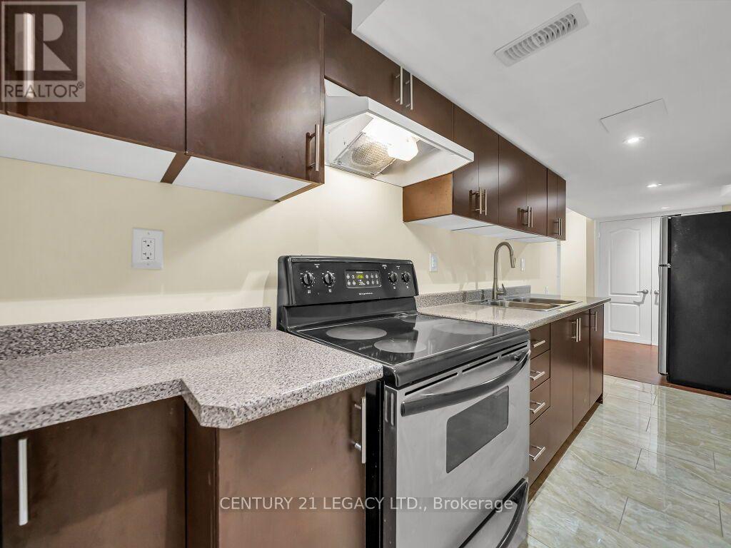 13 Seed Court, Brampton, ON photo 46