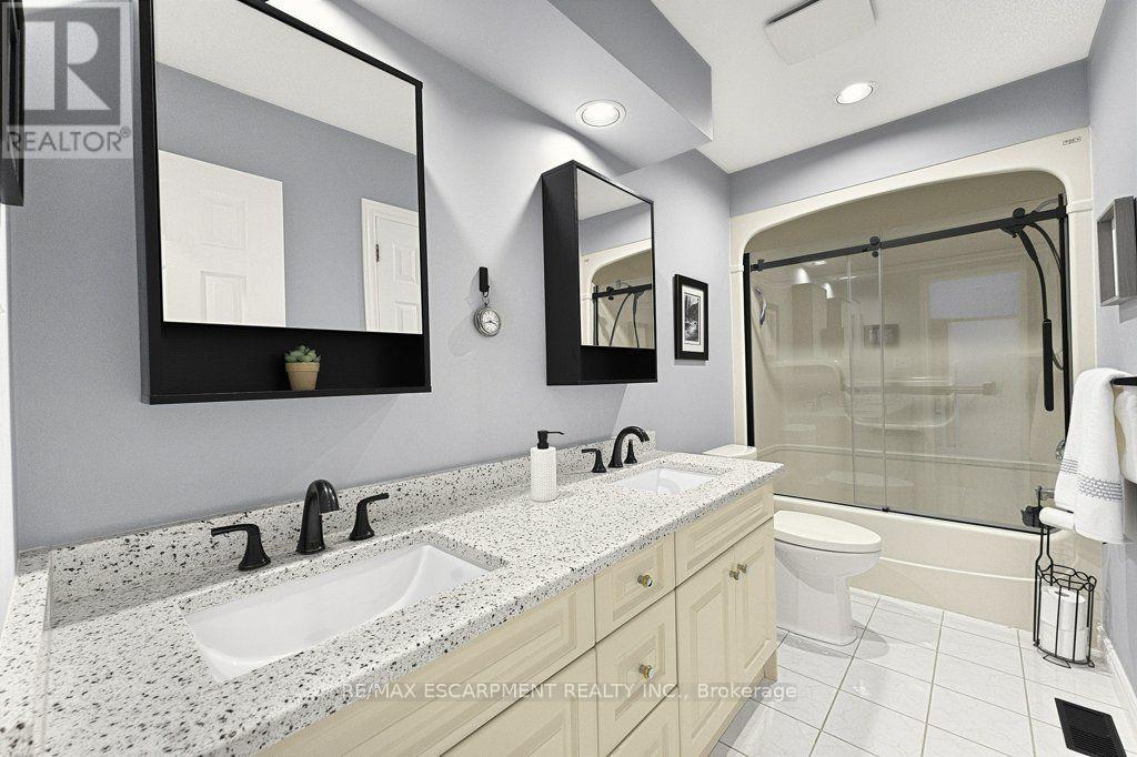 12 WENEIL DRIVE - 29