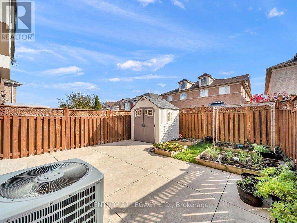 13 Seed Court, Brampton, ON photo 47
